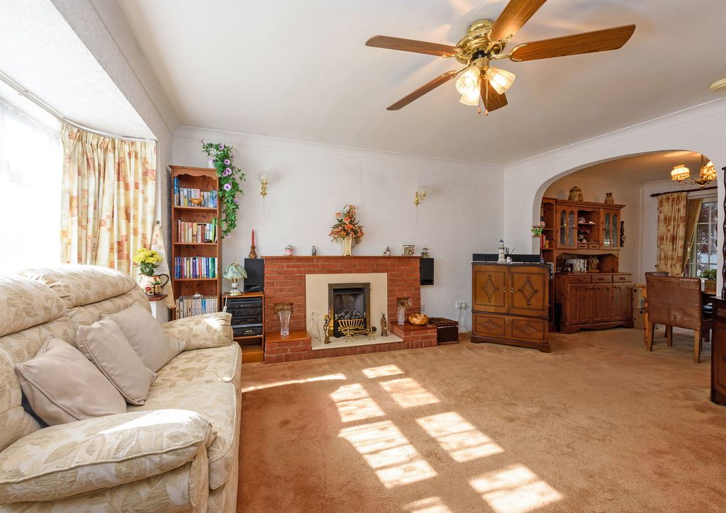 Property photo 3 of 21