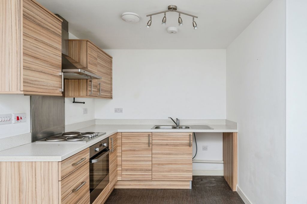 Property photo 3 of 15 Kitchen