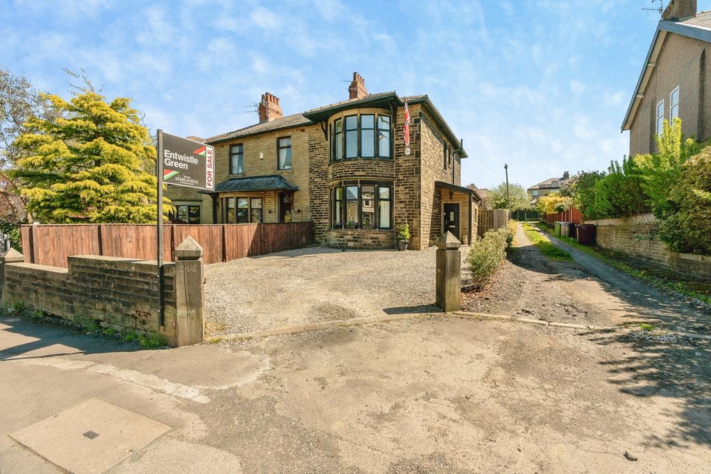 Property photo 1 of 30 Pbox-Img.Jpg