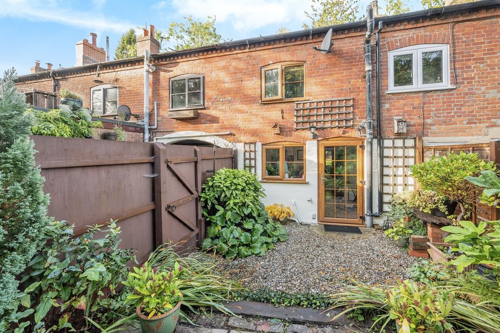 Property photo 3 of 14
