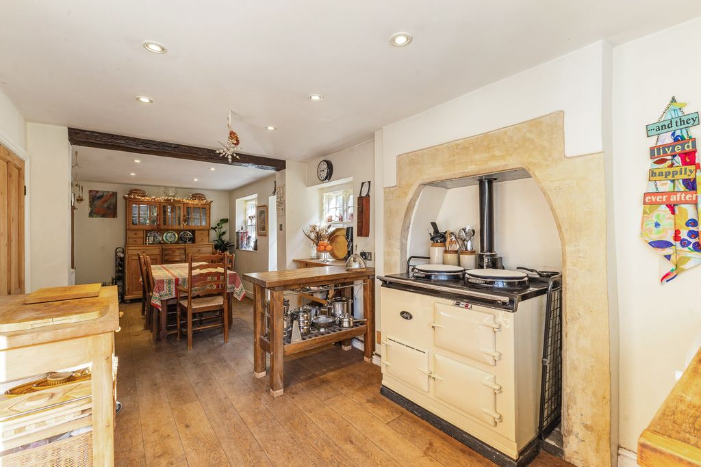 Property photo 2 of 16 Kitchen/Dining Room