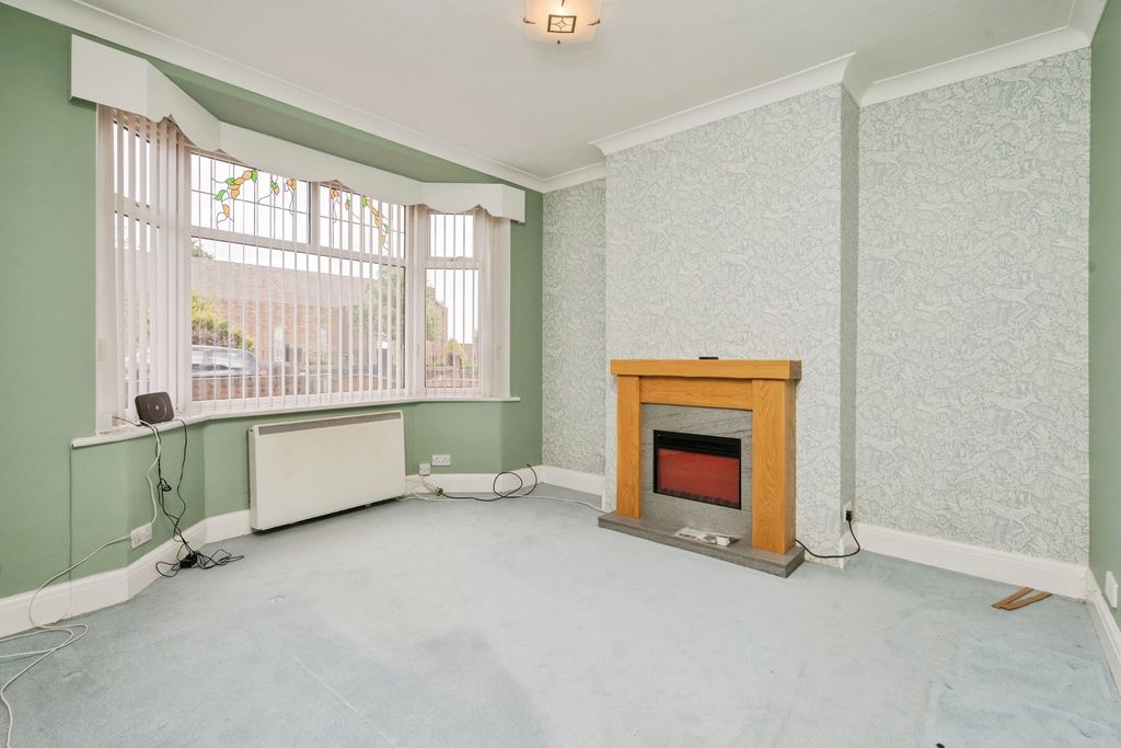 Property photo 3 of 17 Photo