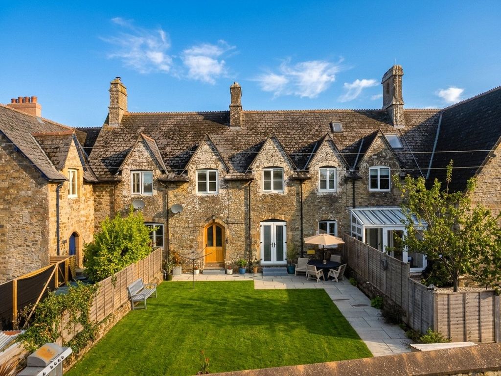 Property photo 1 of 26 2 Devonshire House