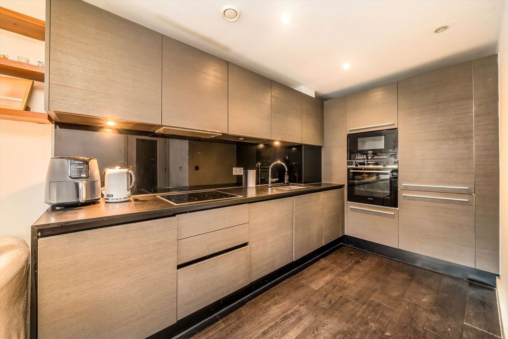 Property photo 2 of 5