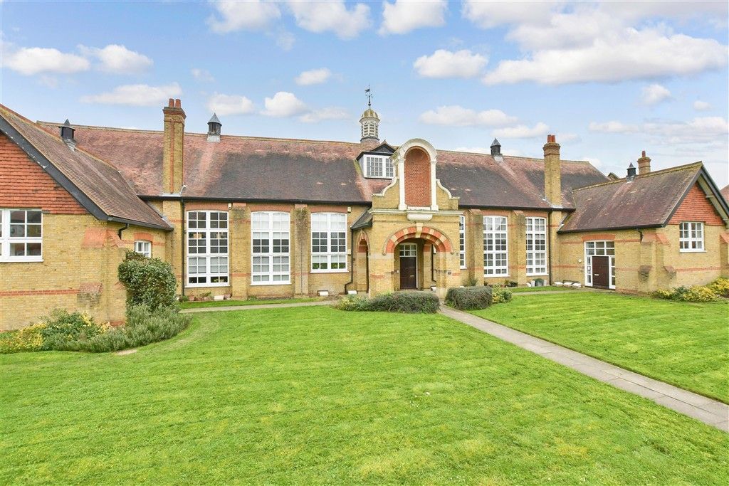 Property photo 2 of 14 External (Web)