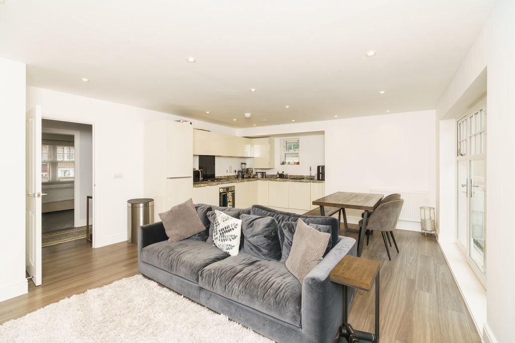 Property photo 2 of 10 Photo 6