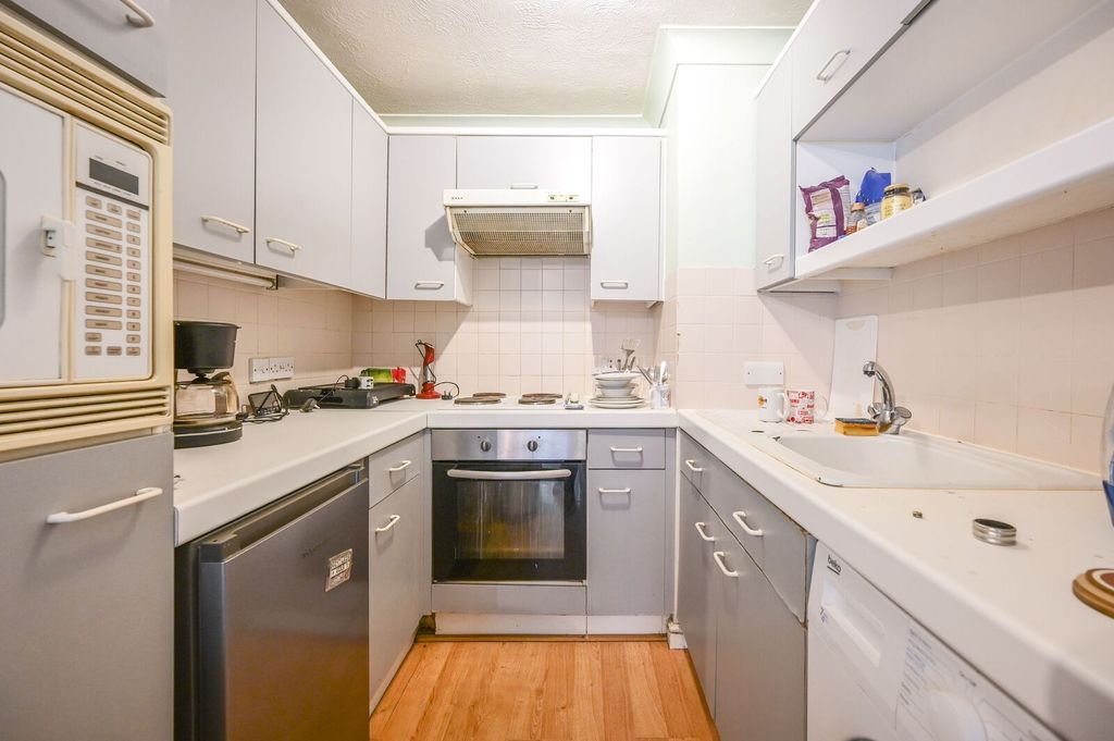 Property photo 1 of 5