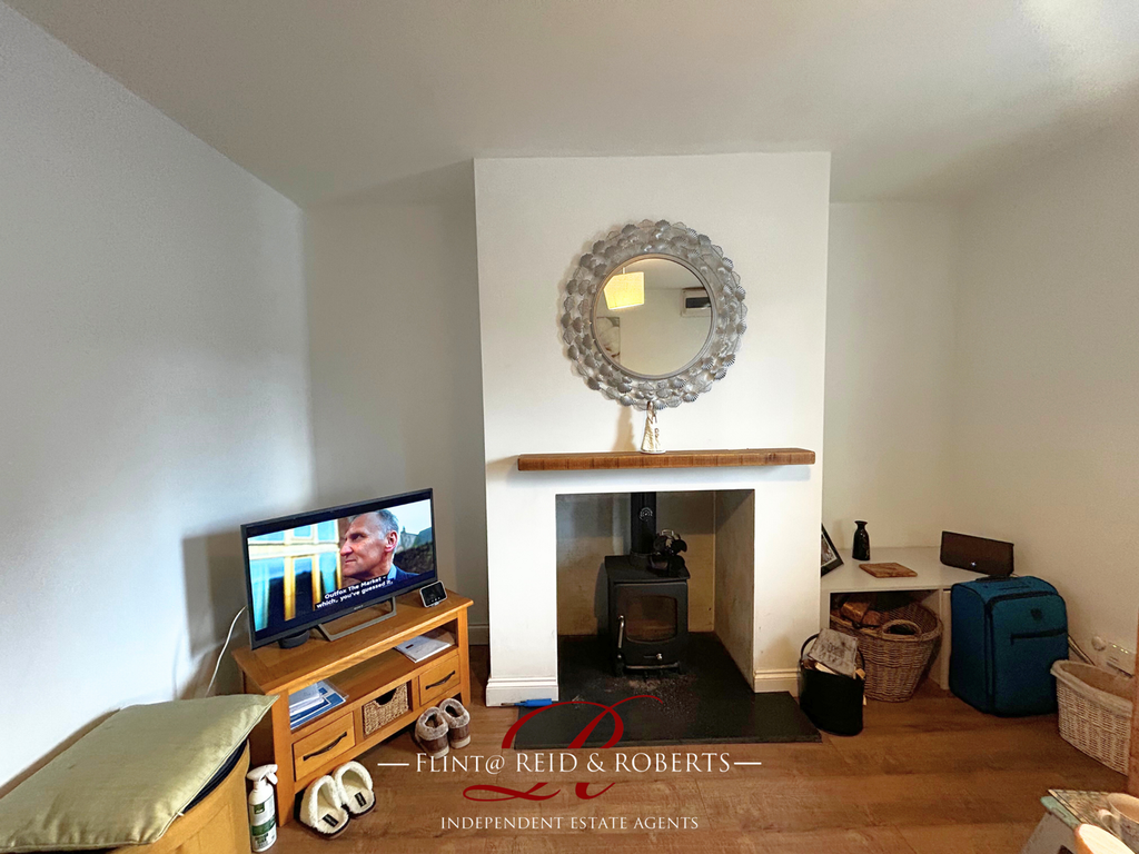 Property photo 3 of 14 Living Room