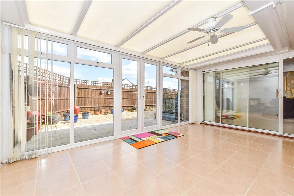 Property photo 3 of 16 Conservatory