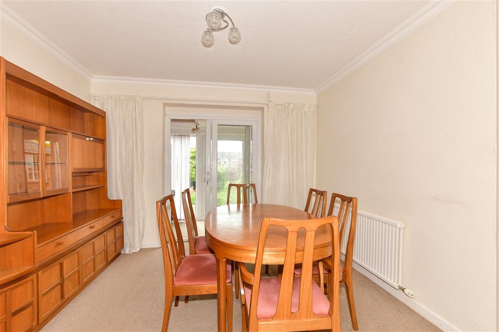 Property photo 3 of 11 Dining Area