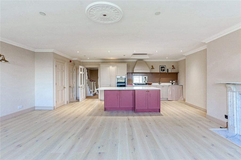 Property photo 3 of 14 Modern Kitchen