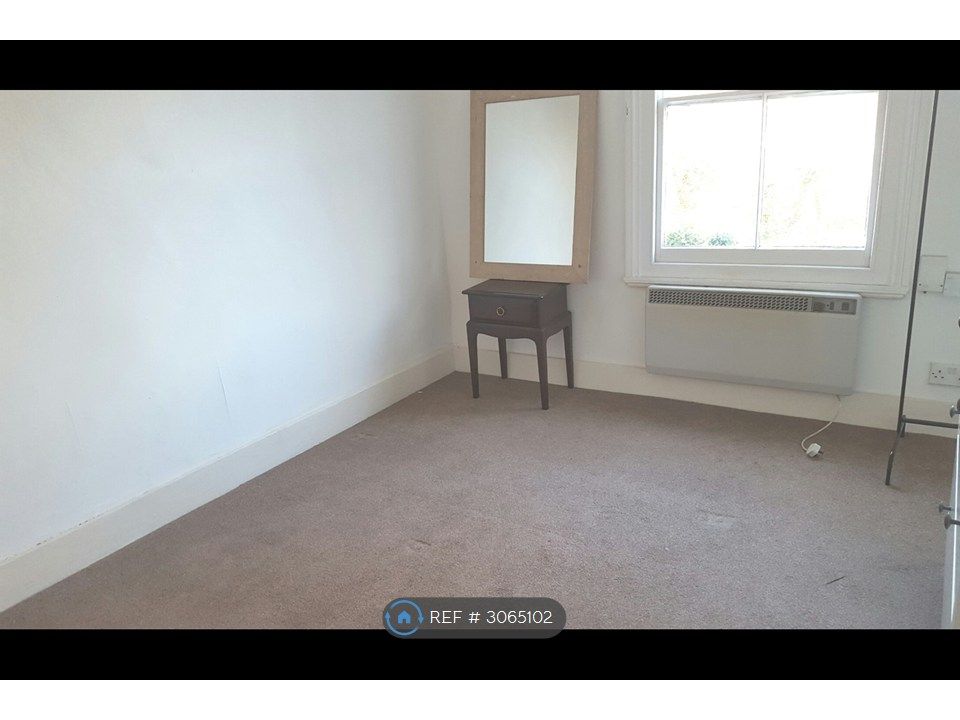 Property photo 2 of 3