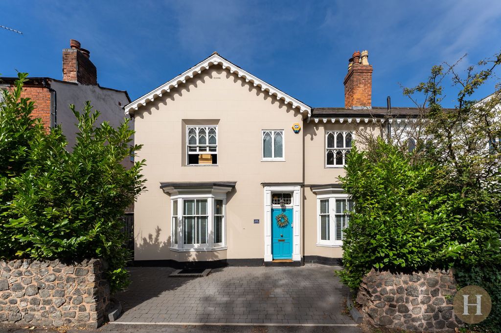 Property photo 1 of 31