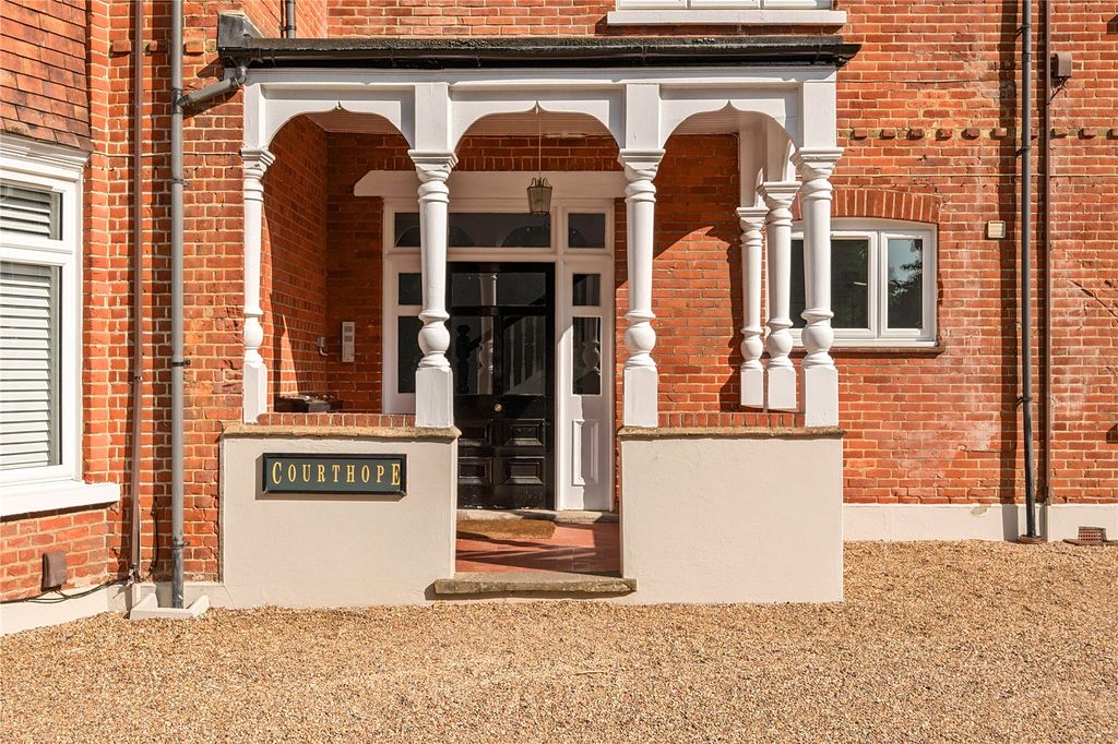 Property photo 1 of 21 Picture No. 17