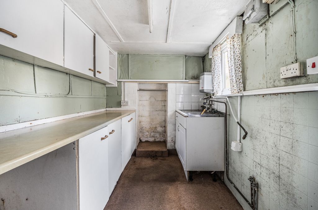 Property photo 3 of 17 1380397-7-6911c34...