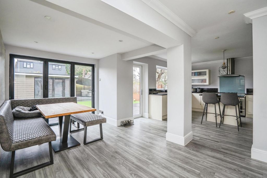 Property photo 2 of 20 Pbox-Img.Jpg