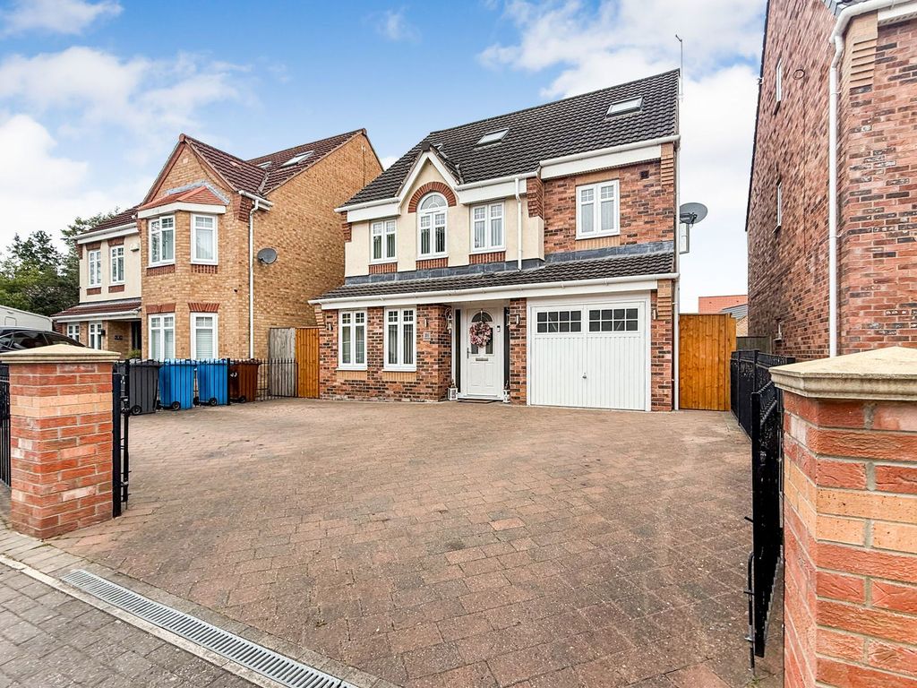 Property photo 1 of 22