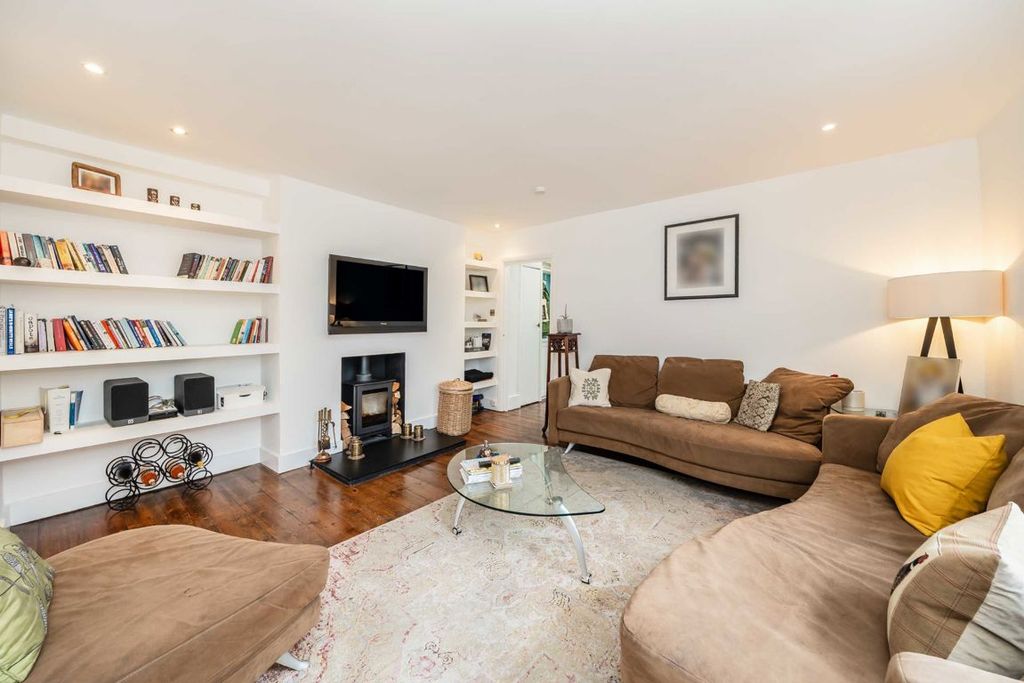 Property photo 1 of 4