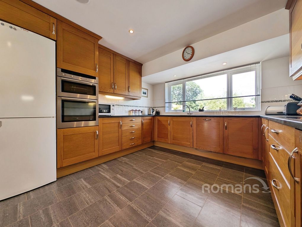 Property photo 2 of 24 Pbox-Img.Jpg