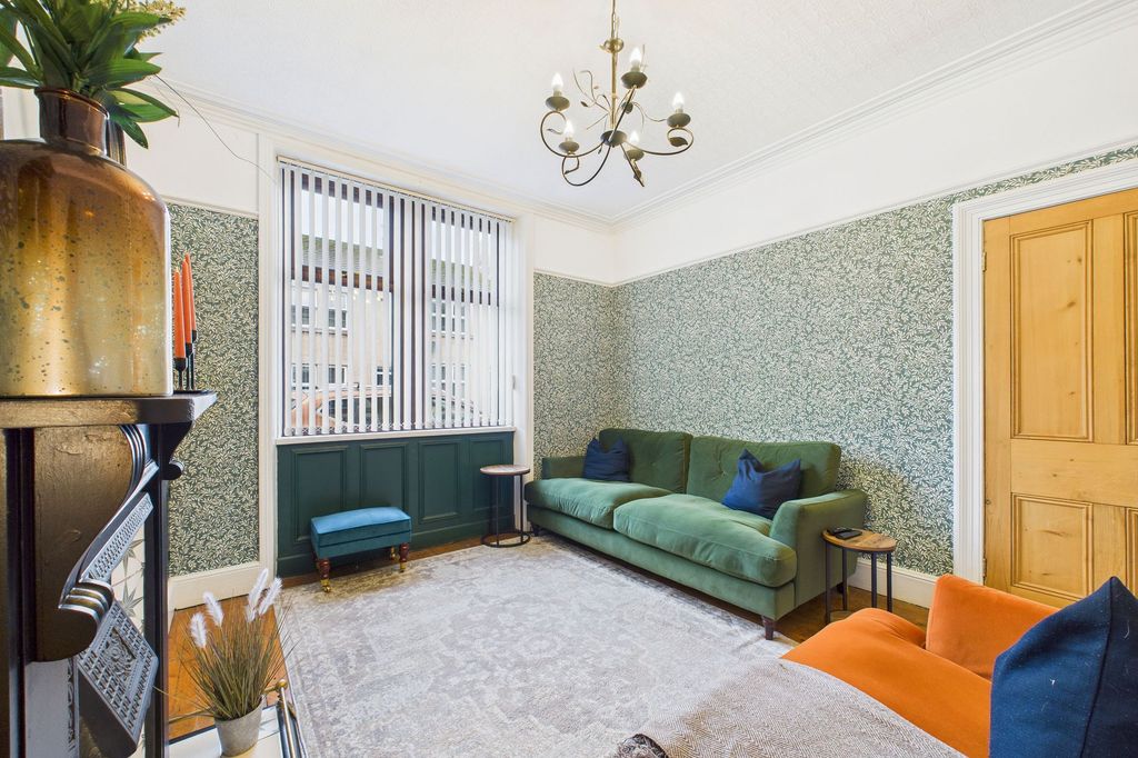 Property photo 2 of 24