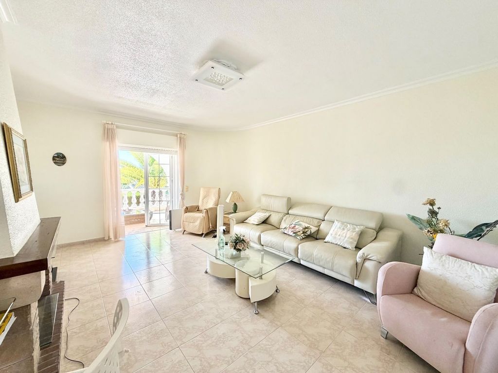 Property photo 3 of 45