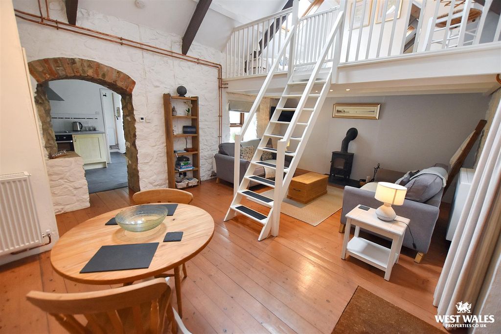 Property photo 2 of 20 3 (5).Jpg