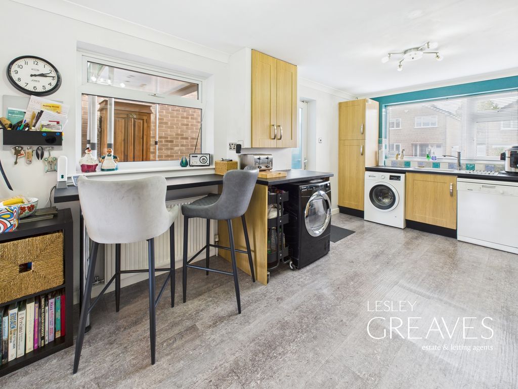 Property photo 3 of 24 Kitchen