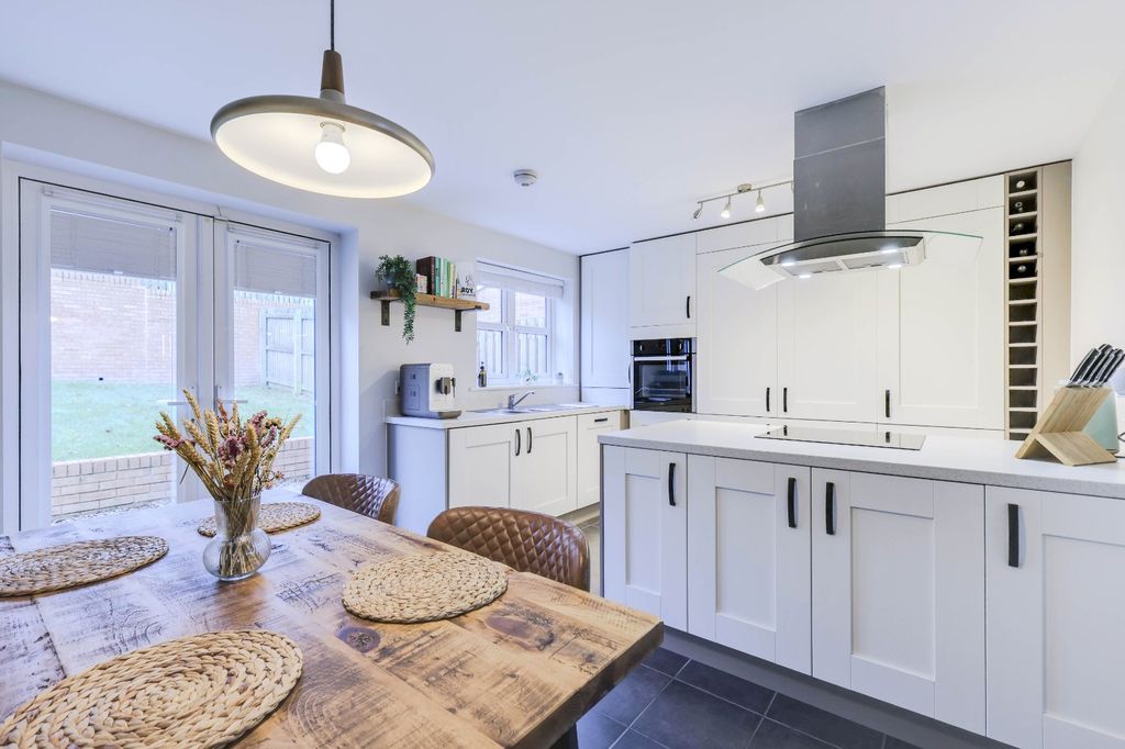 Property photo 2 of 18 Picture No. 08