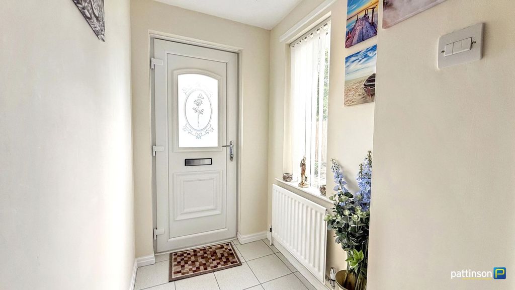 Property photo 2 of 37