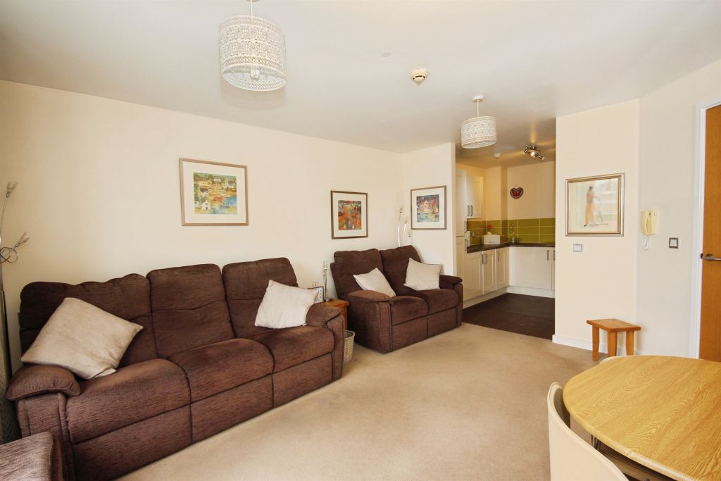 Property photo 3 of 10
