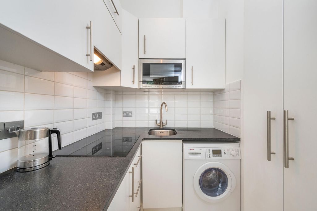 Property photo 3 of 13 Kitchen