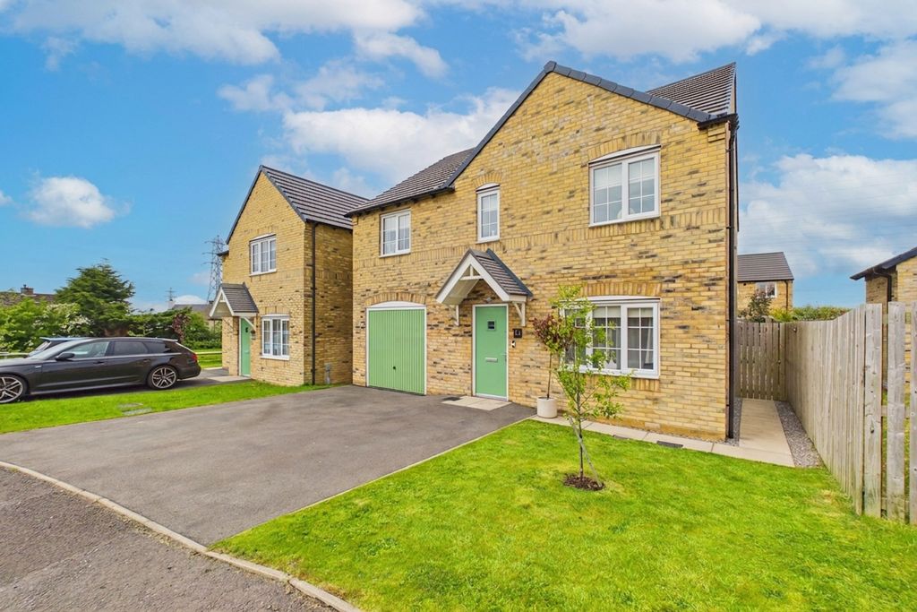 Property photo 1 of 39