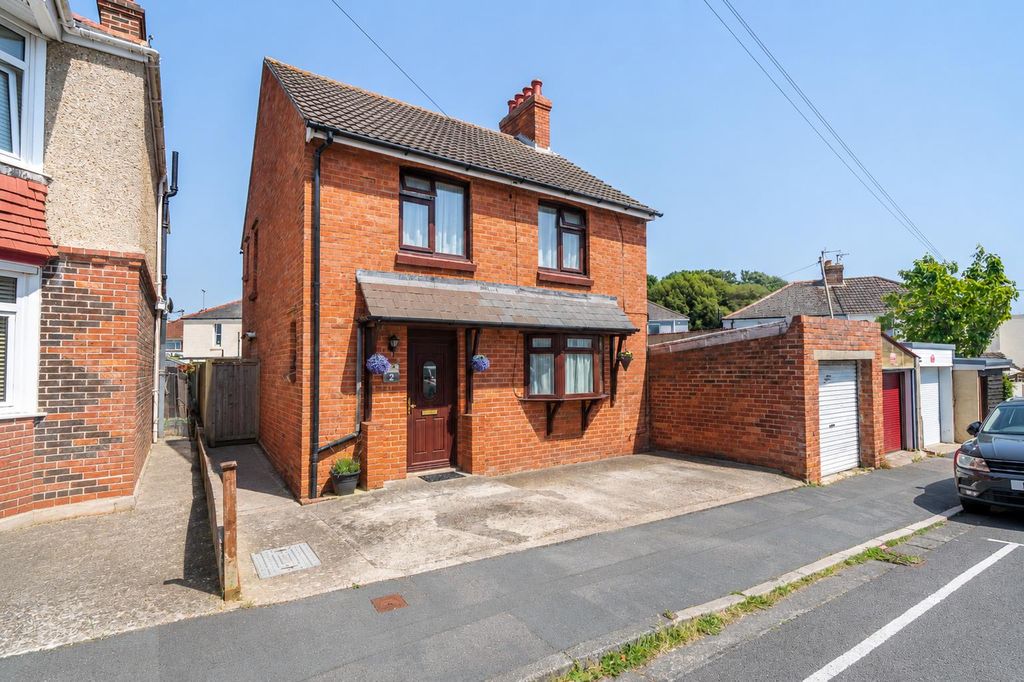 Property photo 1 of 17 Ae2A3E83-Aa33-462E-B820-969Ec611656c.Png