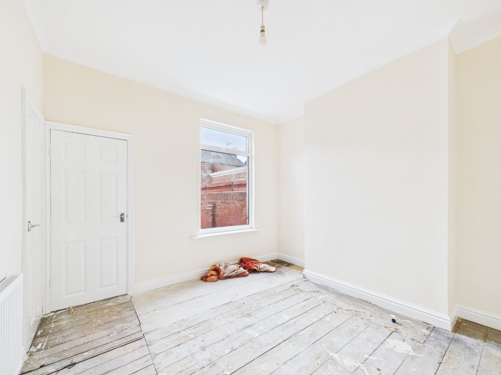 Property photo 3 of 8 4458018