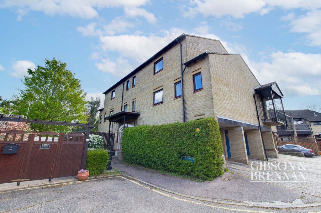 Property photo 2 of 19