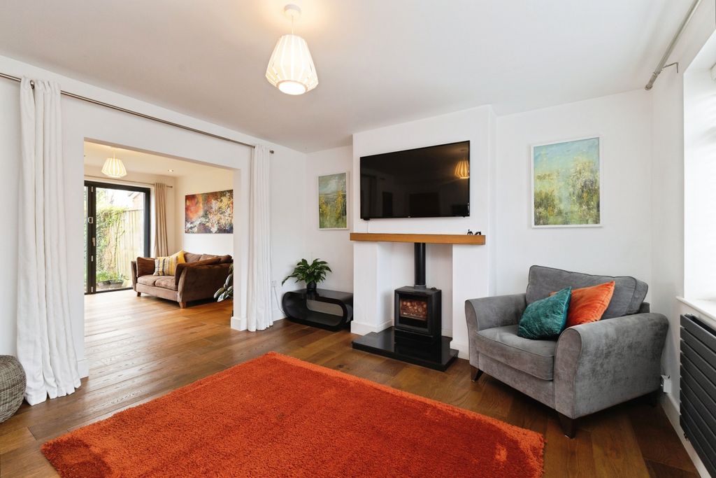 Property photo 3 of 14