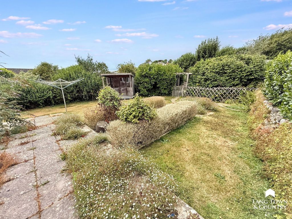 Property photo 3 of 15