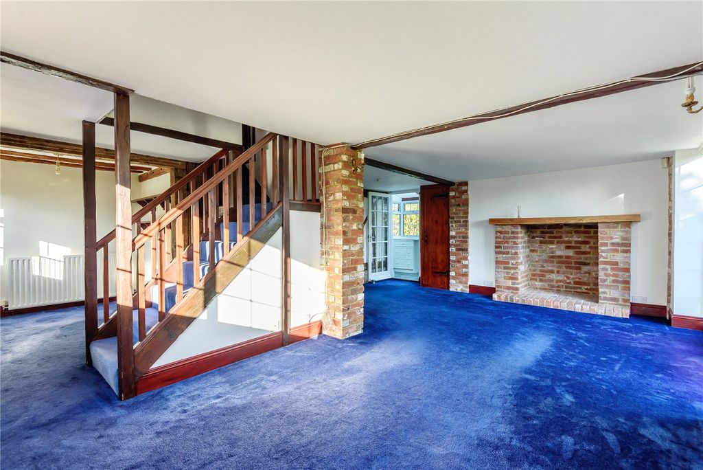 Property photo 2 of 9 Living Room