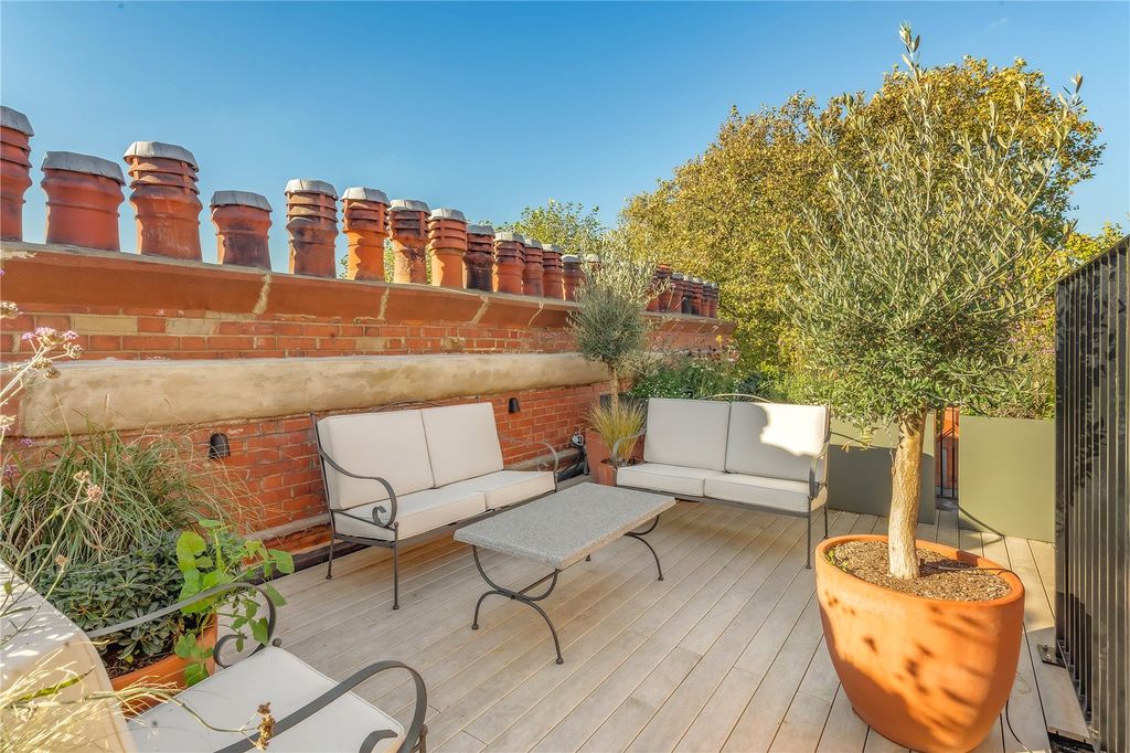 Property photo 2 of 11 Picture No. 21