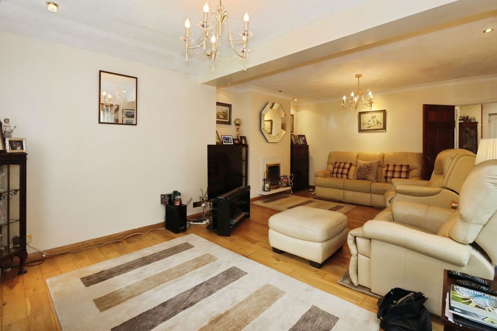 Property photo 1 of 18 Pbox-Img.Jpg