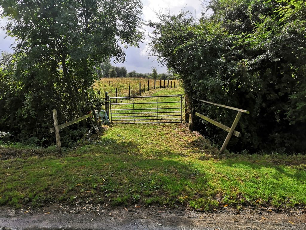 Property photo 3 of 19