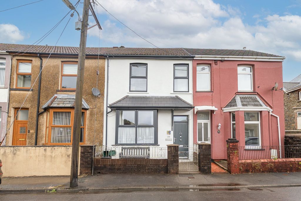 Property photo 1 of 27