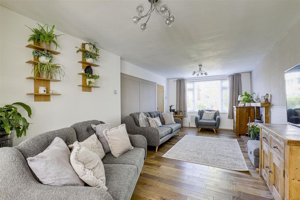 Property photo 2 of 24