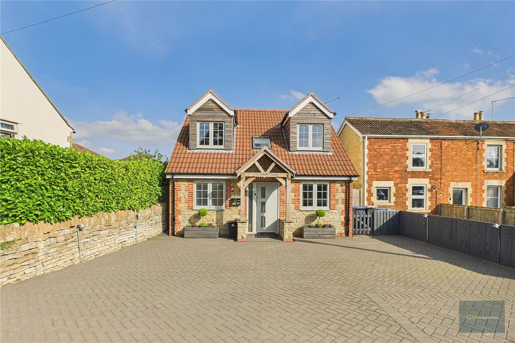 Property photo 1 of 28 Picture No. 44