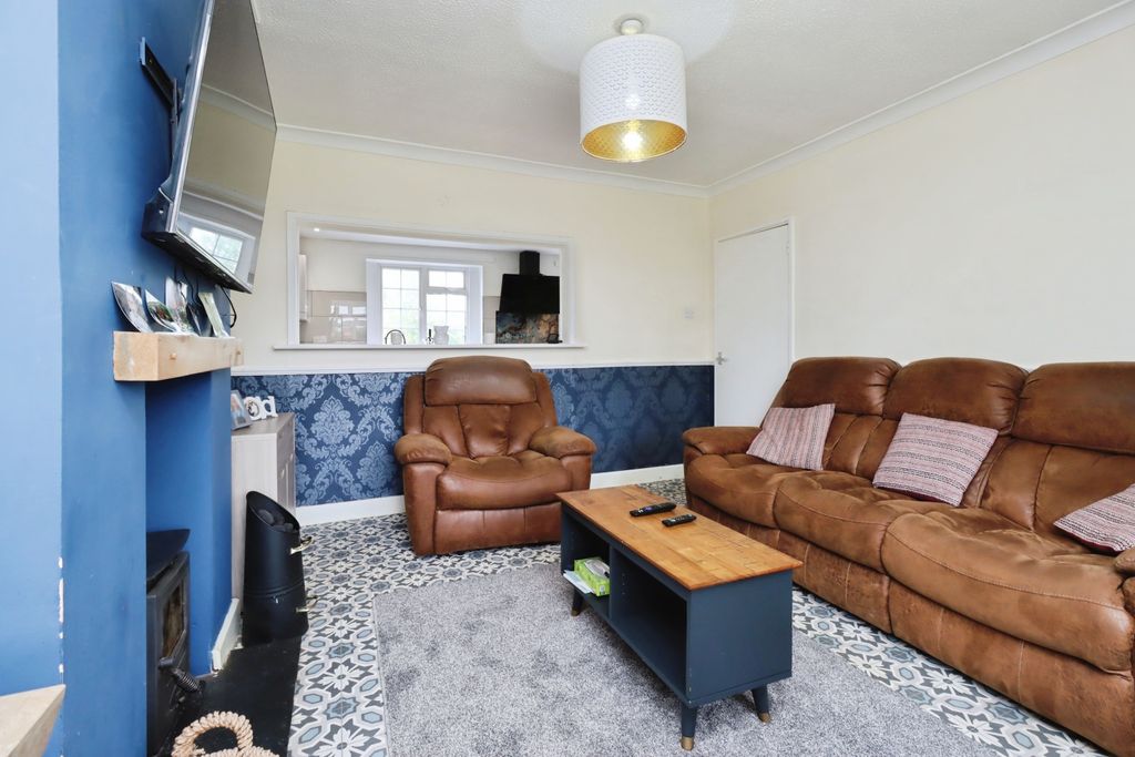 Property photo 3 of 16