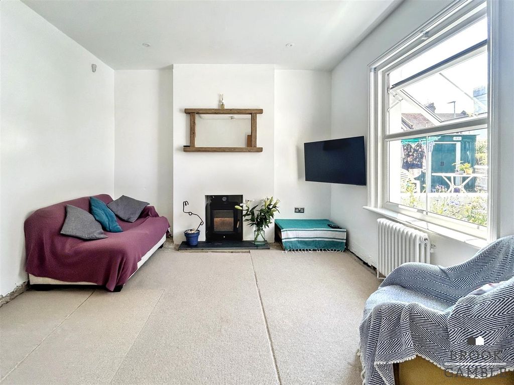 Property photo 2 of 18 01323 438506