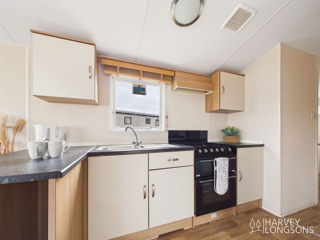 Property photo 3 of 13 Atlas Moonstone Fitted Kitchen At Lossiemouth Holiday Park