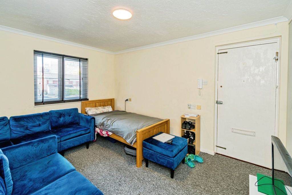 Property photo 2 of 13 Photo