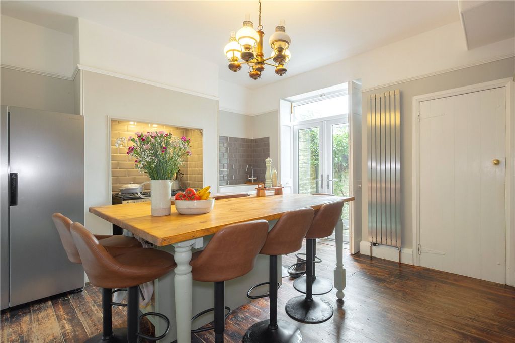 Property photo 1 of 23 Dining Kitchen