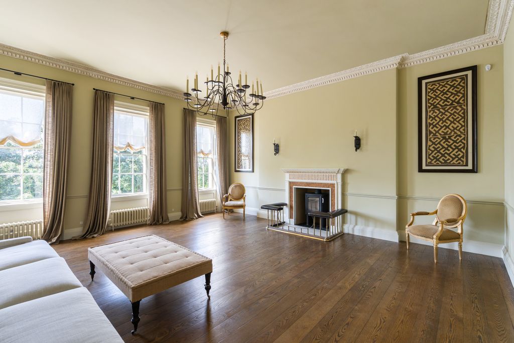 Property photo 2 of 25 Drawing Room